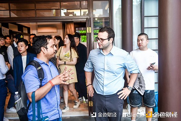 比特币生态大战：谁将成为万亿资金的终极容器？